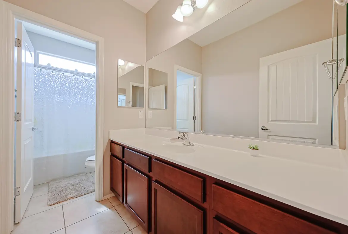 Upstairs hall bathroom at 17717 W Mandalay Ln in Surprise AZ