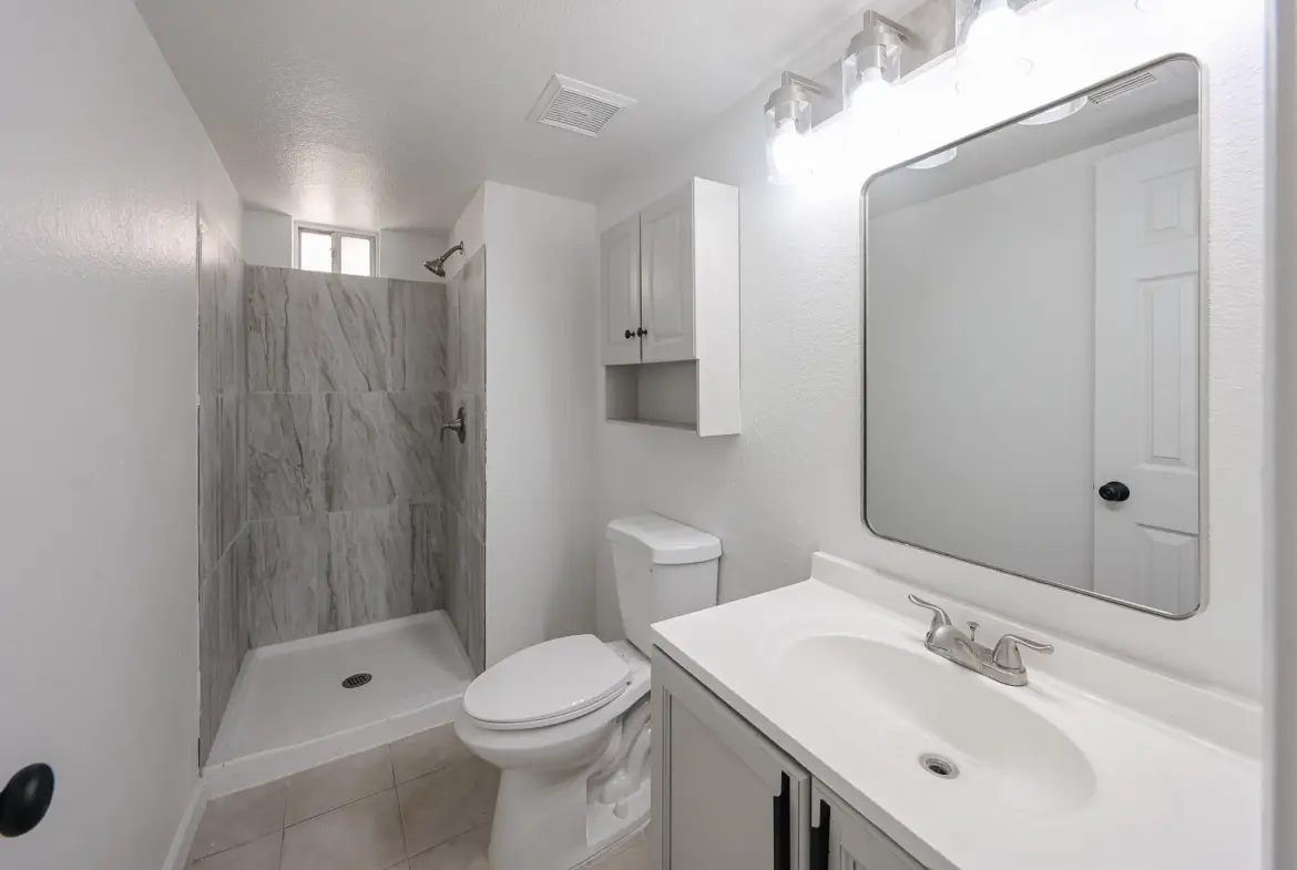 Full bathroom located on the main level